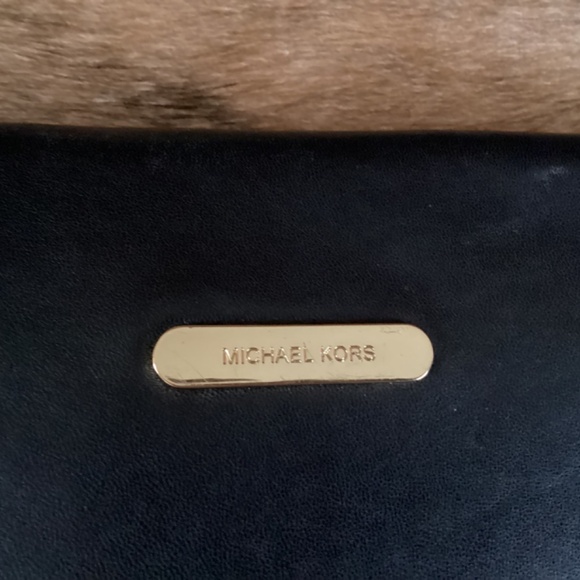 Michael Kors Oversized Id Black Leather Chain Clutch Handbag - Picture 3 of 7